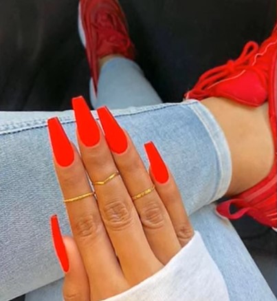 red nail designs: acrylic red nail designs are convenient and look fantastic
