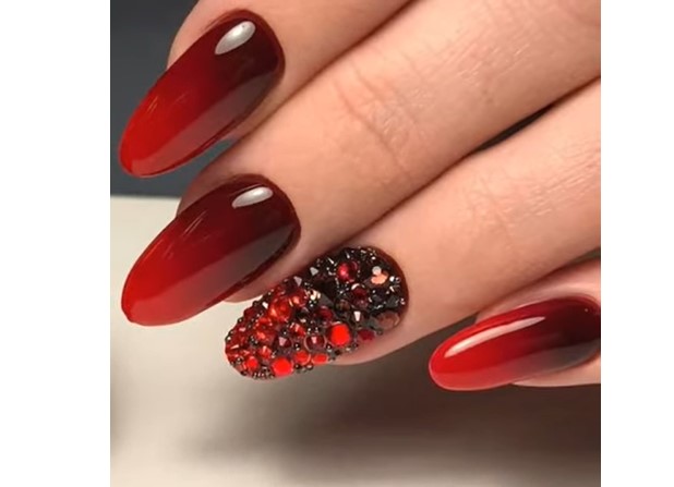 red nail designs: if bright red isn't your thing you can always choose dark red nail designs
